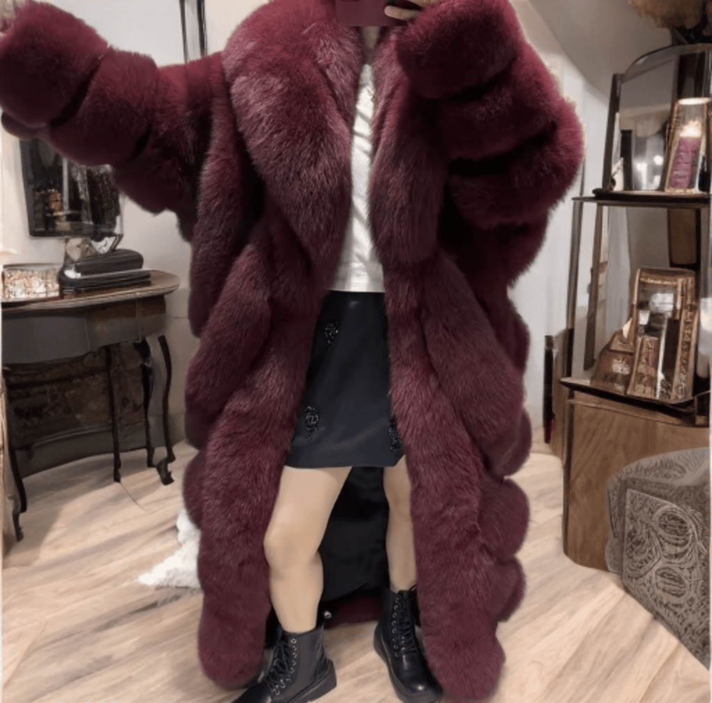 Futro z lisa naturalnego burgundowe,CH-201-LEU. Futro damskie z lisa naturalnego hodowlanego.